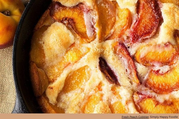 A close up of a peach cobbler pie